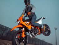 KTM 125 SMC R 2025 6 KTM 125 SMC R 2025 accion7