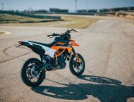 KTM 125 SMC R 2025 17 KTM 125 SMC R 2025 detalles1