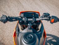 KTM 125 SMC R 2025 18 KTM 125 SMC R 2025 detalles4