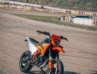 KTM 125 SMC R 2025 16 KTM 125 SMC R 2025 detalles7