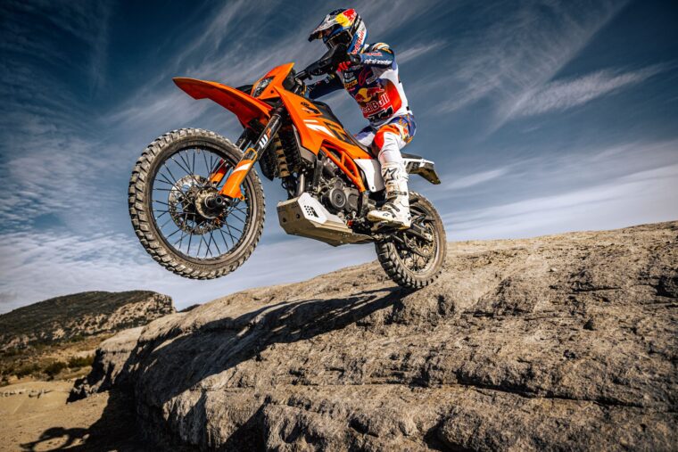 KTM-390-Enduro-R-2025-accion20