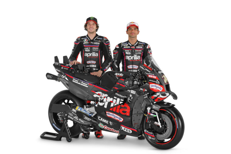 aprilia-racing-presentacion-motogp-2025-martin-bezzecchi (2)
