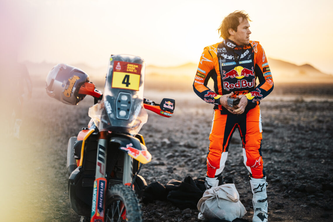 daniel sanders gana schareina etapa maraton dakar 2025 1