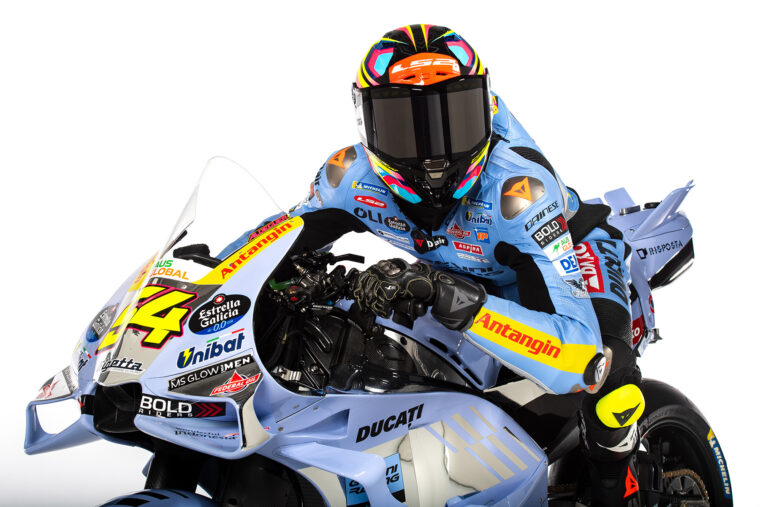 gresini-racing-motogp-2025-alex-marquez-fermin-aldeguer (5)