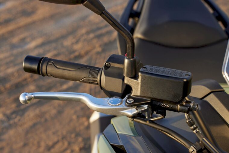 honda-nc750x-2025-15