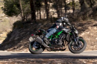 kawasaki z900 2025 05