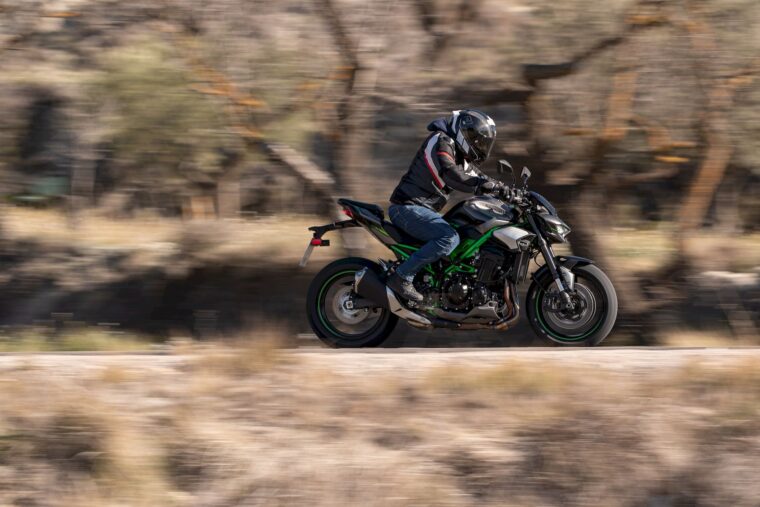 kawasaki-z900-2025-07