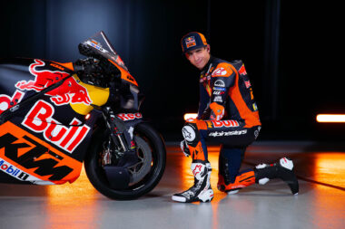 ktm rc 16 motogp 2025 acosta vinales bastianini binder 100