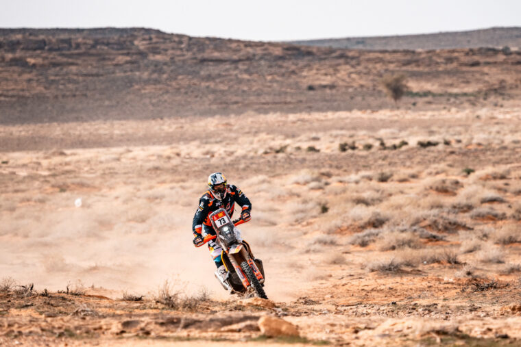 luciano-benavides-gana-quinta-etapa-dakar-sancion-van-beveren (4)