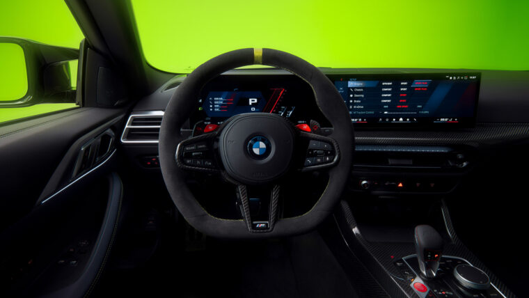 BMW-M4-CS-VR46-2025-Valentino-Rossi-detalles4