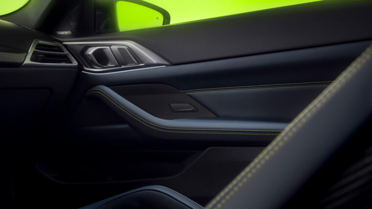 BMW-M4-CS-VR46-2025-Valentino-Rossi-detalles5