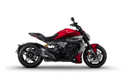 Ducati XDiavel V4 2025