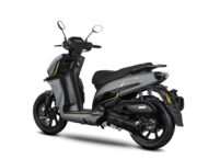 Malaguti Crosser CR1 125 2025 16 Malaguti Crosser CR1 125 2025 estudio colores1