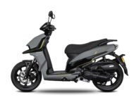 Malaguti Crosser CR1 125 2025 13 Malaguti Crosser CR1 125 2025 estudio colores7