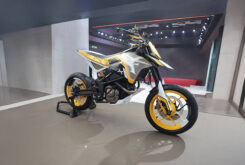 TVS RTS X supermoto prototipo 19