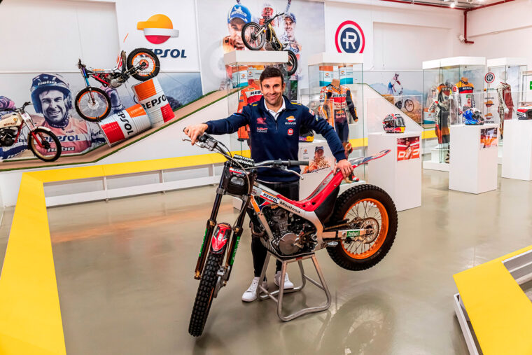 moto-toni-bou-box-repsol