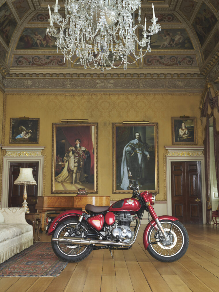 Royal-Enfield-Classic-350-2025-42