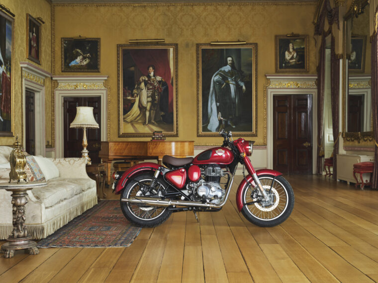 Royal-Enfield-Classic-350-2025-43