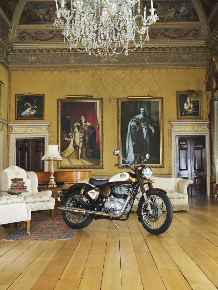 Royal-Enfield-Classic-350-2025-46