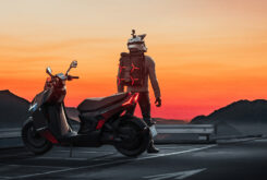 Ultraviolette Tesseract scooter 1