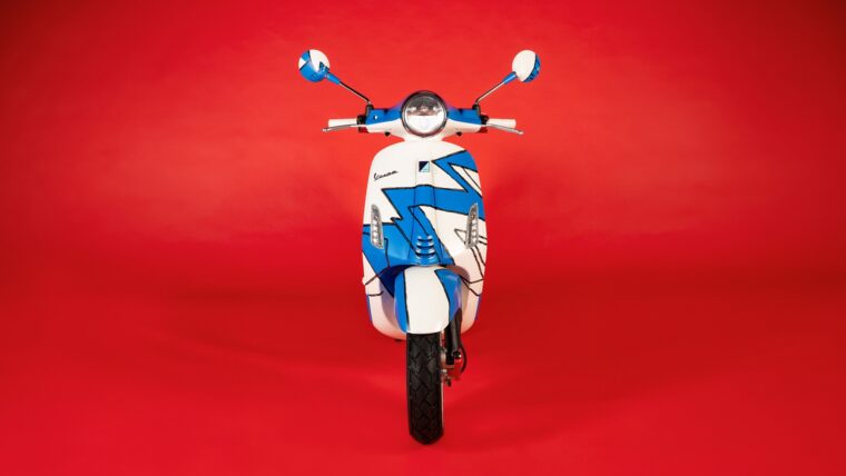 Vespa-Special-Olympics-Vespa_Frank-Gehry-gallery1