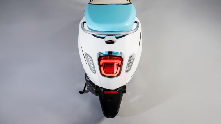 Vespa-Special-Olympics-Vespa_Urs-Fischer-gallery3