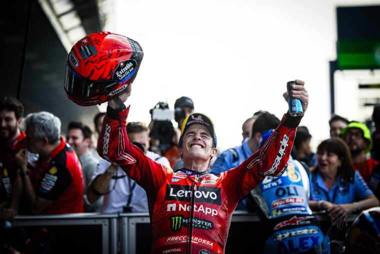 marc marquez celebracion victoria motogp tailandia 1