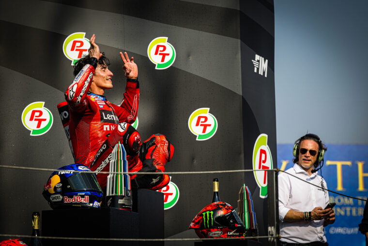 marc marquez celebracion victoria motogp tailandia 2