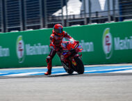 Marc Márquez arrasa en la Sprint de Tailandia y es el primer líder de MotoGP 2025 2 marc marquez motogp 2025 sprint victoria (2)