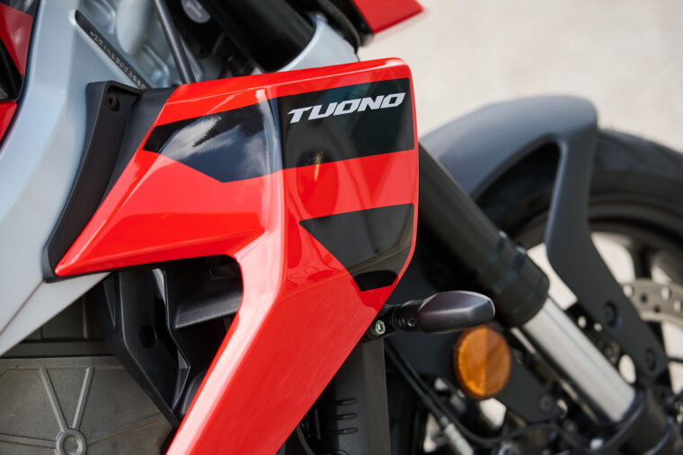 Aprilia Tuono 457 - 10