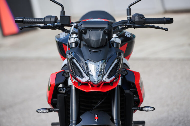 Aprilia Tuono 457 - 12