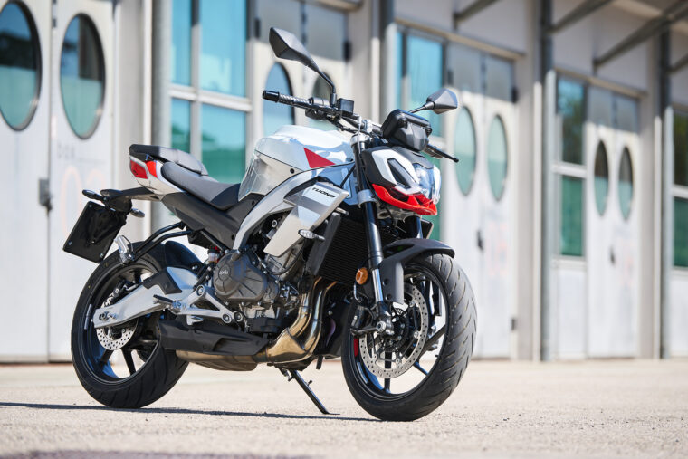 Aprilia Tuono 457: Prueba y opinión de... ¿la mejor A2 pura? 6 Aprilia Tuono 457 25