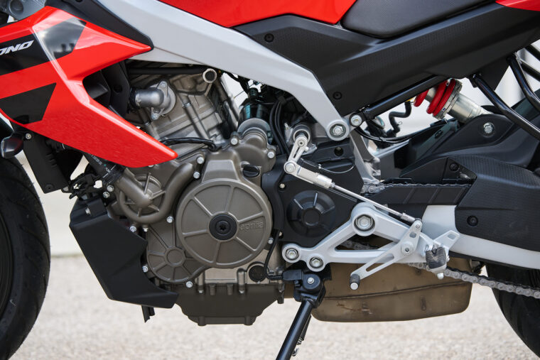 Aprilia Tuono 457 - 3