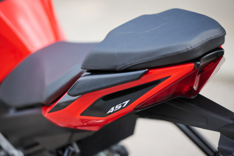 Aprilia Tuono 457 - 5