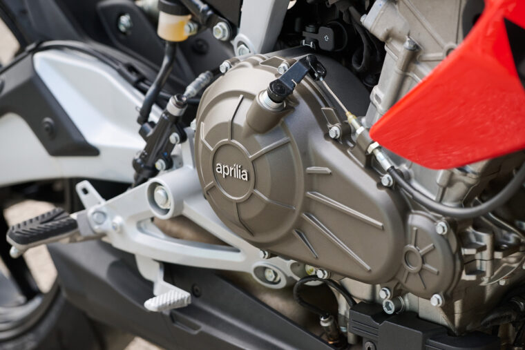 Aprilia Tuono 457: Prueba y opinión de... ¿la mejor A2 pura? 3 Aprilia Tuono 457 8