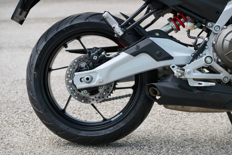 Aprilia Tuono 457 - 9