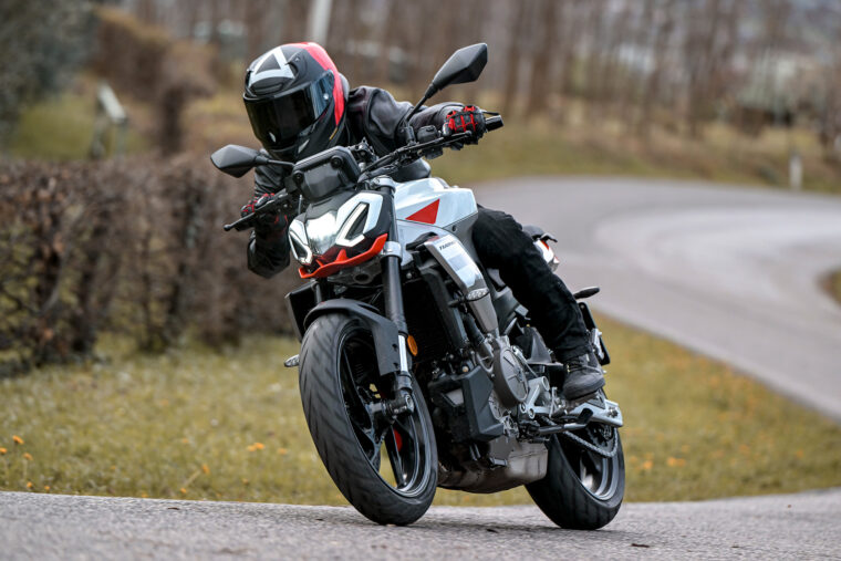 Aprilia Tuono 457 Prueba - 3