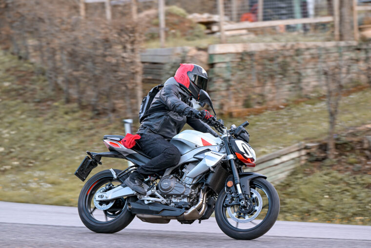 Aprilia Tuono 457 Prueba - 7
