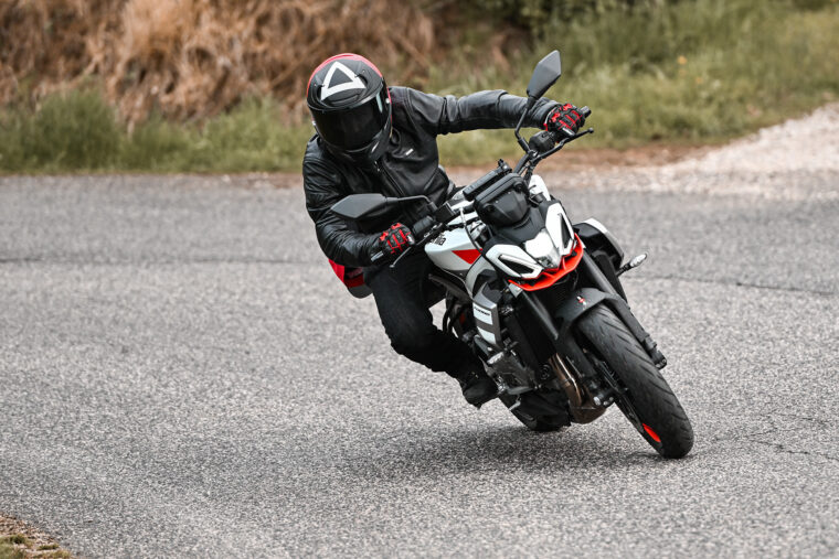 Aprilia Tuono 457 Prueba - 8