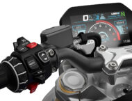 Prueba BMW R 1300 R 2025, de roadster a dragster 41 BMW R 1300 R 2025 detalles1