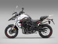 Benelli TRK 702 2025 color pearl white1