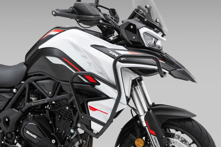 Benelli TRK 702 2025 detalles1