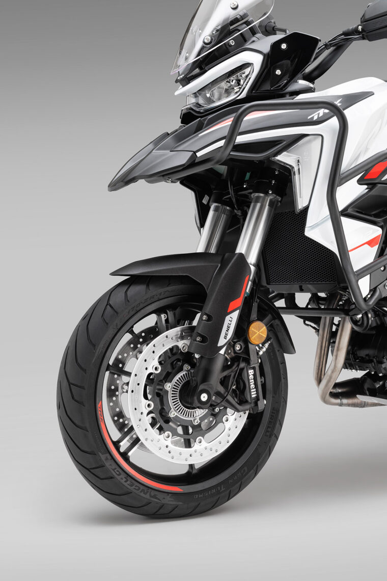 Benelli-TRK-702-2025-detalles7