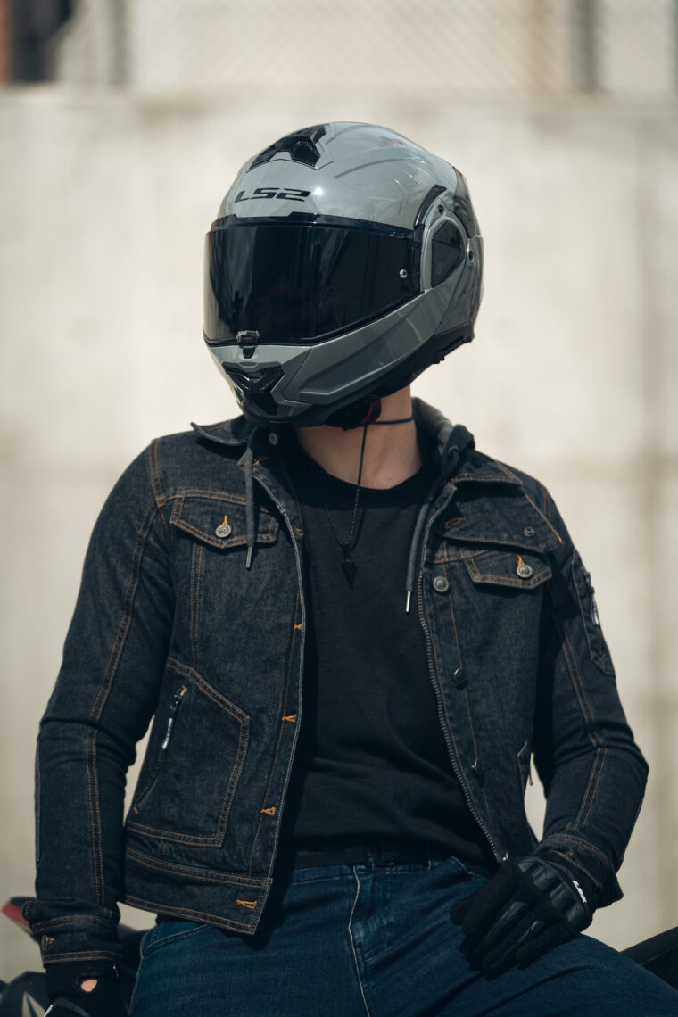 Casco-LS2-Advant-II-1