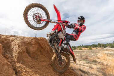 Rieju MR300i Pro 2026 accion1