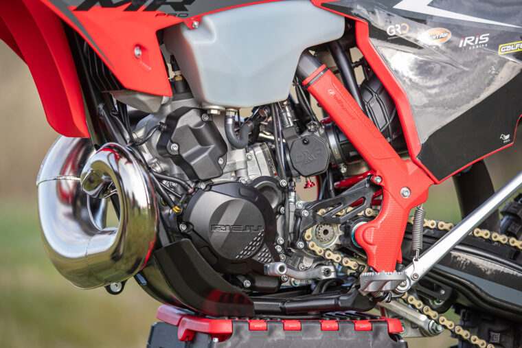 Rieju-MR300i-Pro-2026-estaticas2