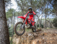 Rieju MR 300 Racing 2026 13 Rieju MR300i Racing 2026 accion2