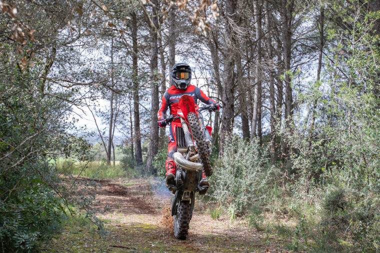 Rieju-MR300i-Racing-2026-accion3