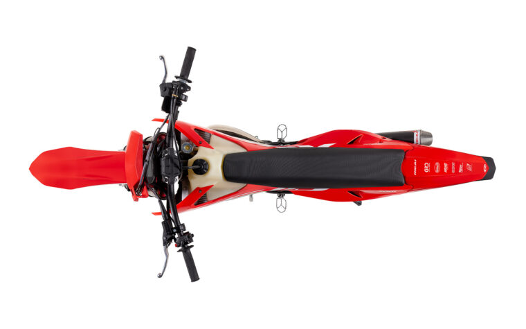 Rieju-MR300i-Racing-2026-estudio-color1