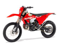 Rieju MR 300 Racing 2026 20 Rieju MR300i Racing 2026 estudio color2